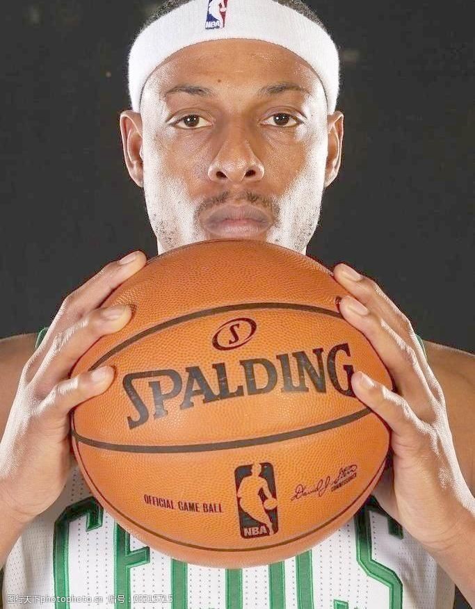 安切洛蒂：加布里埃尔内收肌受伤，周日将进行检查（安切洛蒂透露加布里埃尔内收肌受伤，将在周日接受检查）