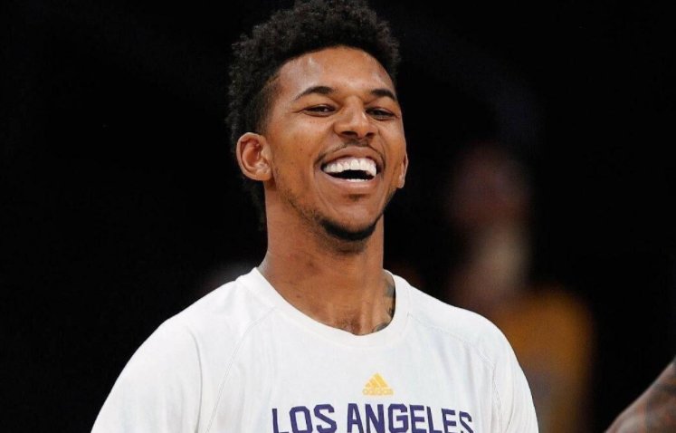 那不勒斯体育总监曼纳：德布劳内将至少伤缺至2月底（那不勒斯总监曼纳称：德布劳内至少缺阵到二月底）