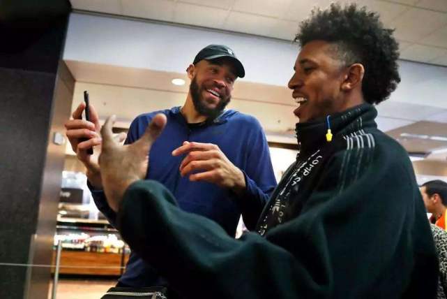 莫雷托：那不勒斯要和国米争焦瓦内，维罗纳愿意夏窗出售（莫雷托：那不勒斯欲与国米抢焦瓦内，维罗纳考虑今夏放人）