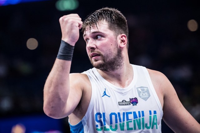 杰伦·约翰逊连续10场7+助攻，25年1月詹姆斯以来最长（杰伦·约翰逊10场连送7+助攻，创詹姆斯以来最长纪录）